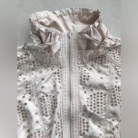 WHITE HOUSE BLACK MARKET EYELET JACKET - Picture 5 of 12